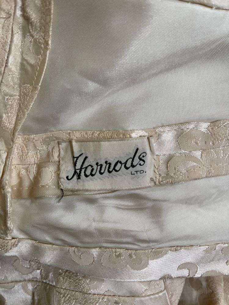 1950s Harrods Cream Brocade Wedding Dress with Petticoat 7