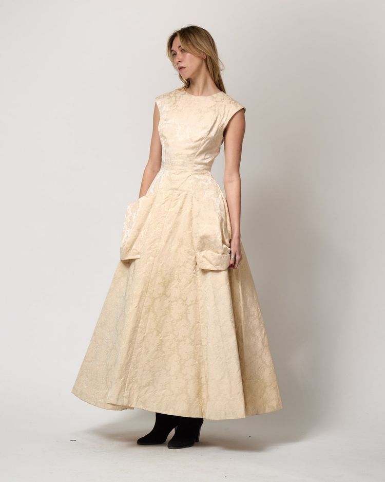 1950s Harrods Cream Brocade Wedding Dress with Petticoat 4