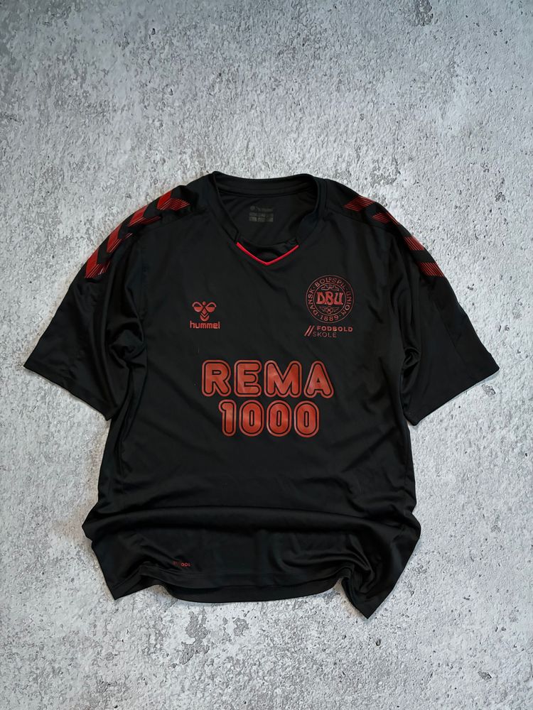 Hummel Black Sports Jersey
