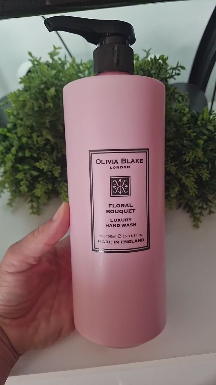Olivia Blake Floral Bouquet Luxury Hand Wash imagen 1