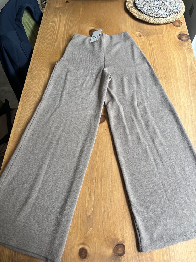 Zara Sleeveless Dress And Wide-Leg Trouser Set obraz 3