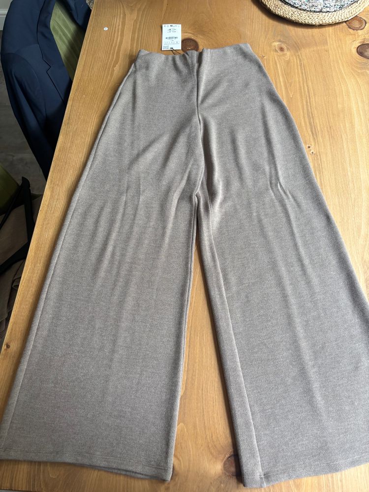 Zara Sleeveless Dress And Wide-Leg Trouser Set obraz 4