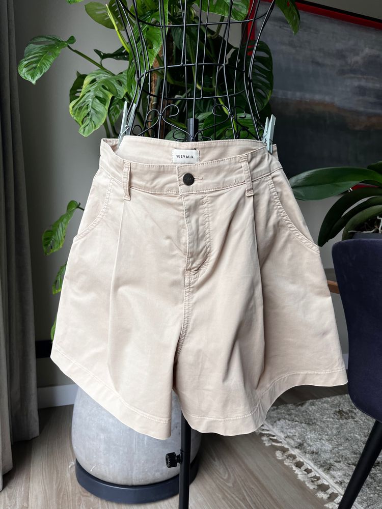 Other Beige Shorts product image