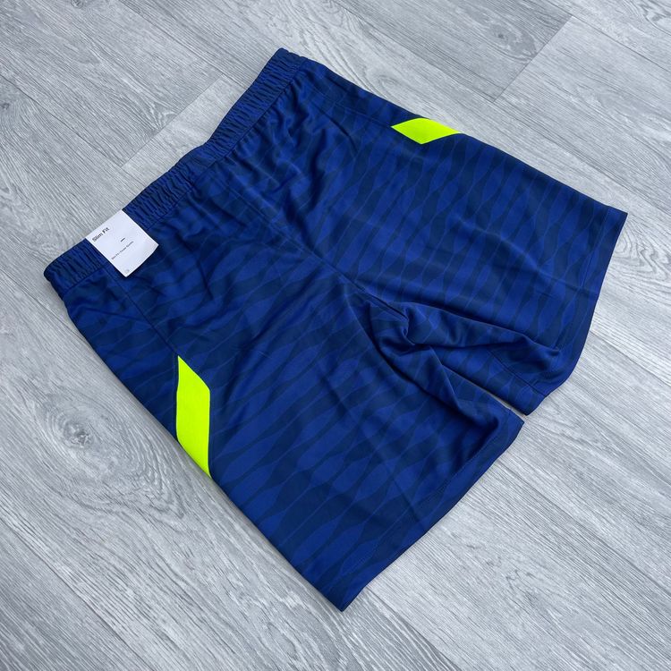 Immagine di Nike Dri Fit Strike Half Zip Track Top and Shorts Set - Blue/Volt 7