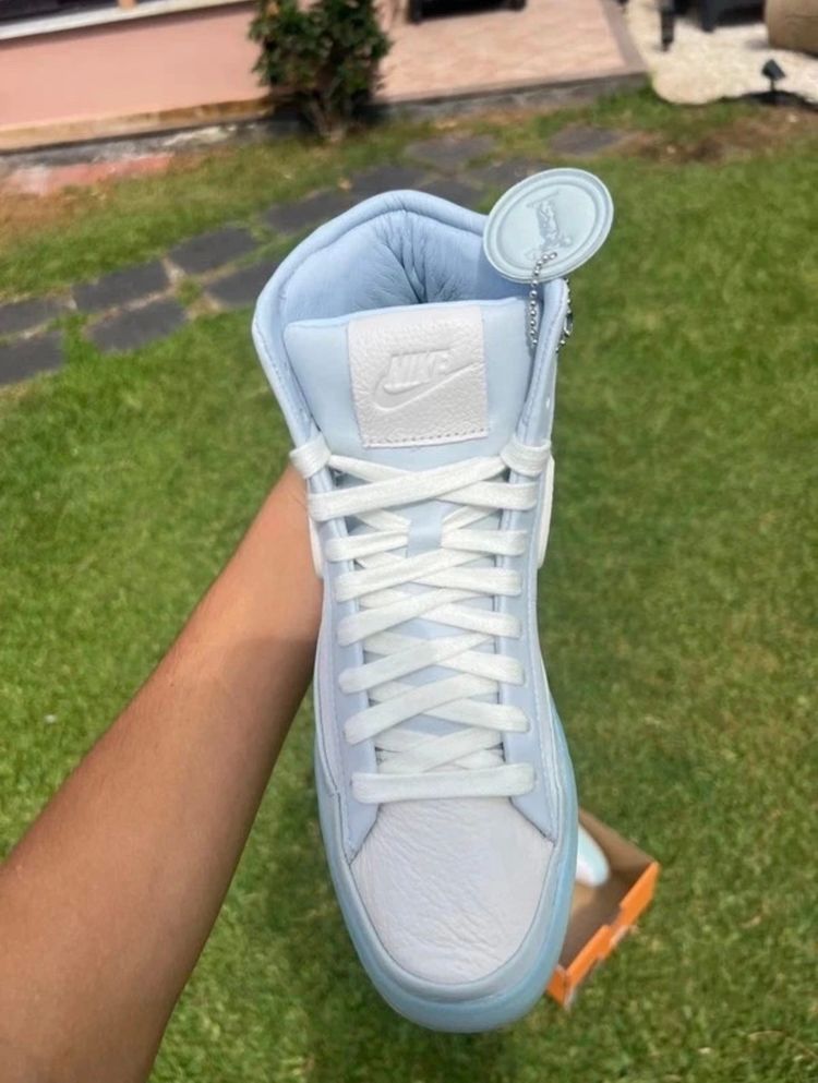 Nike Blazer Phantom Mid Sneakers image 3