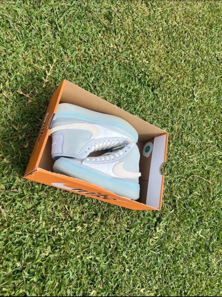 Nike Blazer Phantom Mid Sneakers image 1