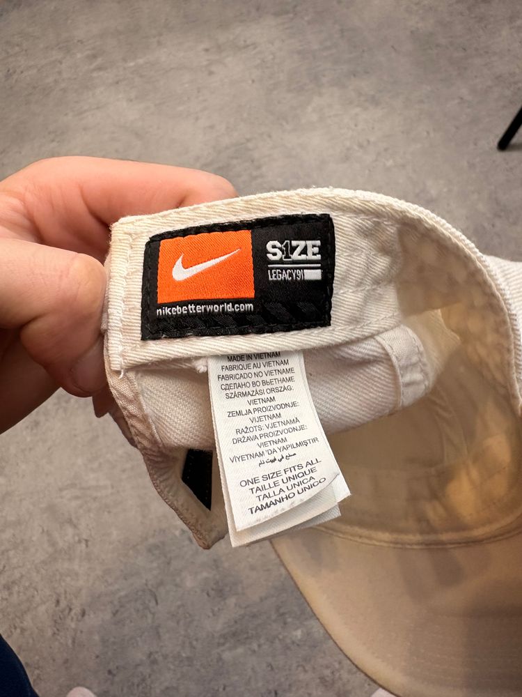 Nike White Cap 3