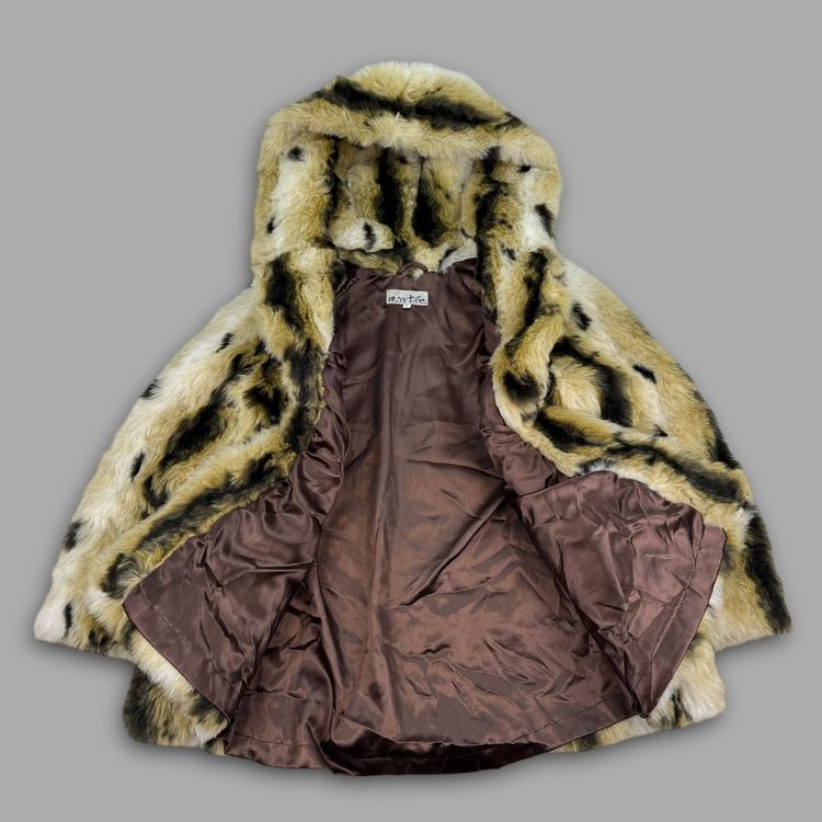 Immagine di Marble 2000's faux lynx fur hooded coat with clasp closures (XS) wms 12