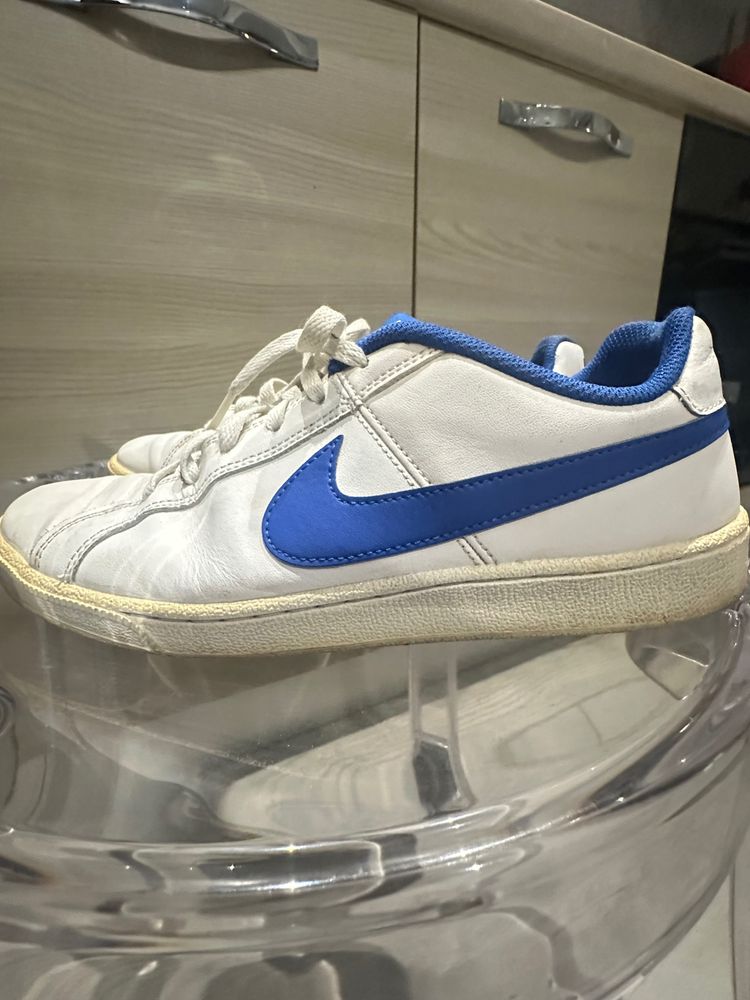 Nike Nike White Sneakers With Blue Swoosh product image