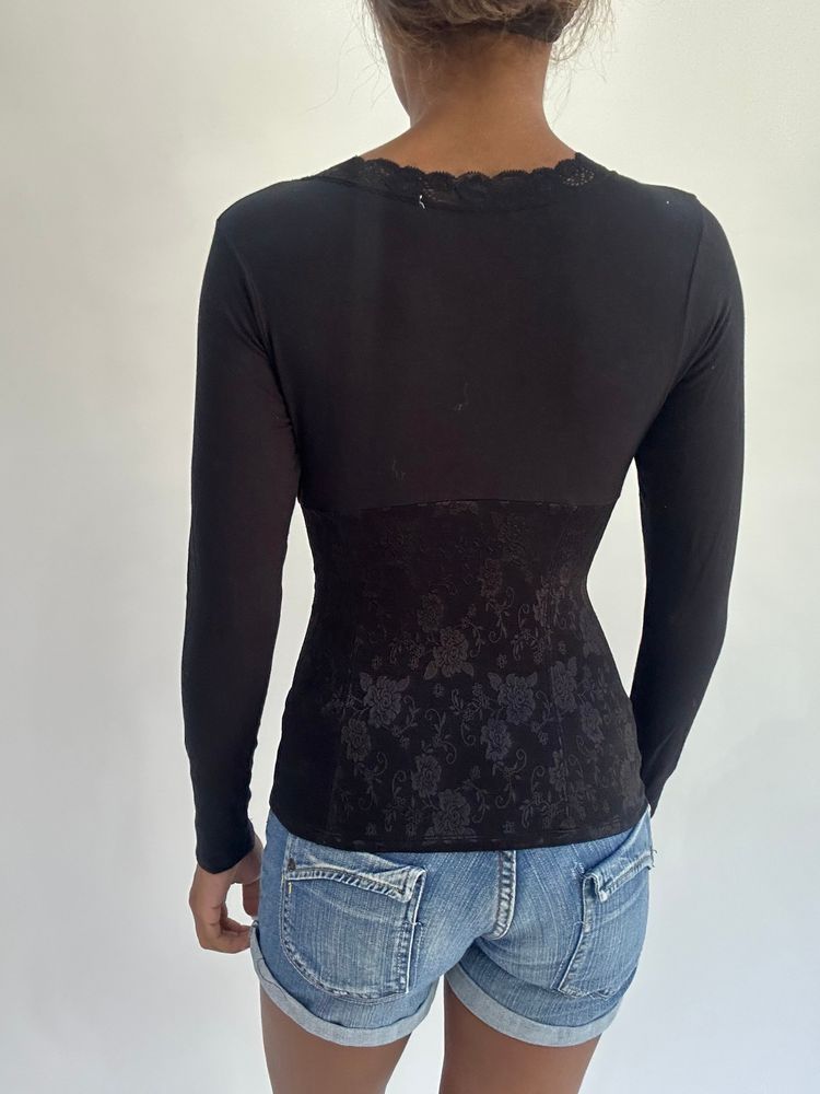 french summer drop | small black long sleeve floral pattern top image 4