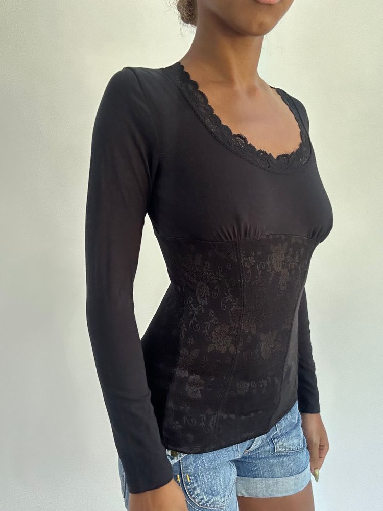 french summer drop | small black long sleeve floral pattern top image 6