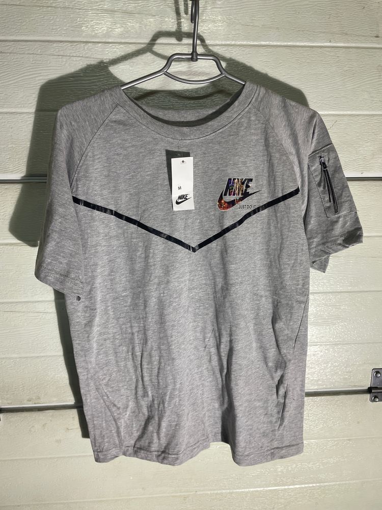 Nike Grey Short Sleeve T-Shirt