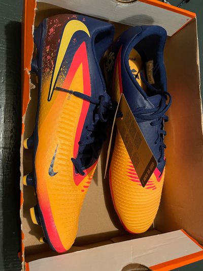 Nike Phantom 6 Low Acad Fg/Mg Eh Football Boots