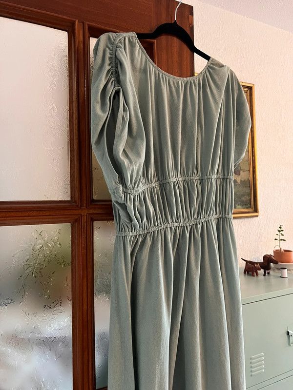 Immagine di Hermoso vestido COS color turquesa pastel 🧚 4