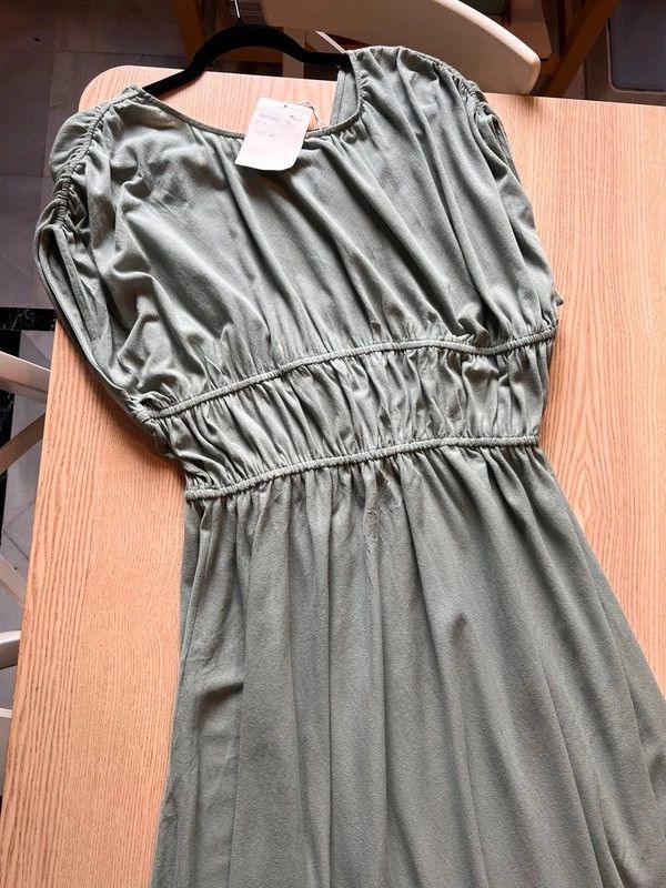 Immagine di Hermoso vestido COS color turquesa pastel 🧚 10