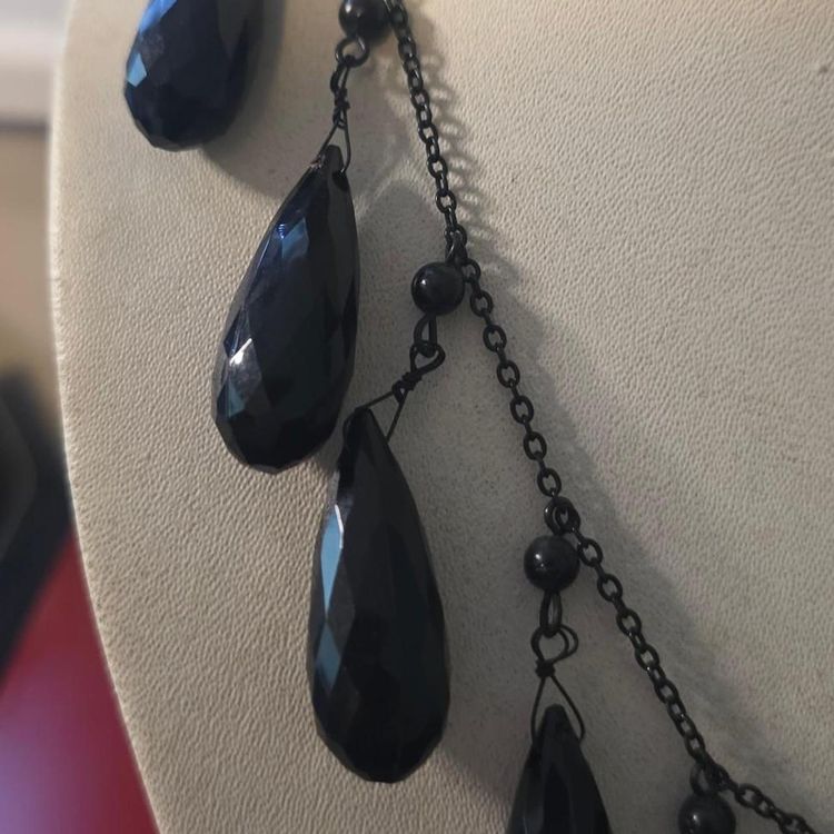 Immagine di Black Teardrop Pendant Necklace 7