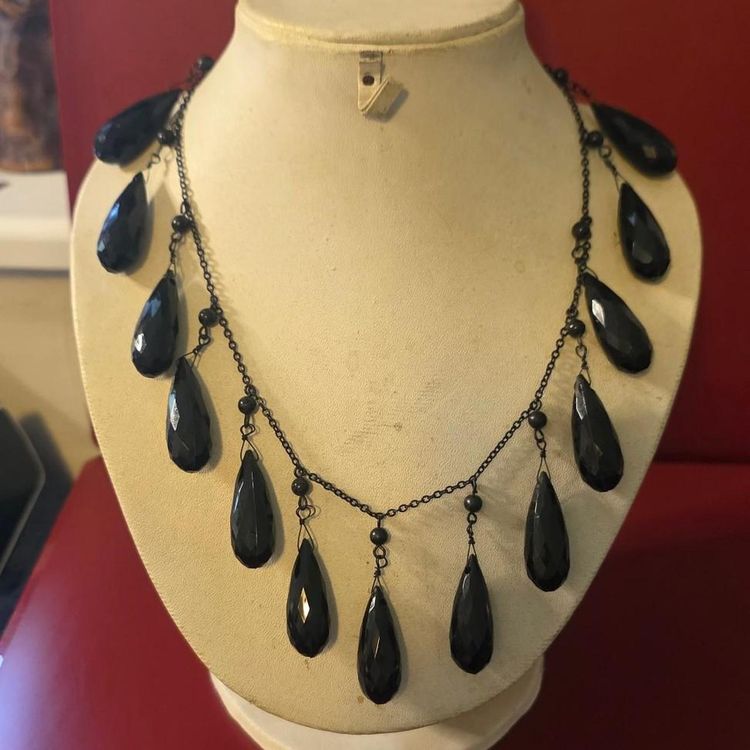 Immagine di Black Teardrop Pendant Necklace 2