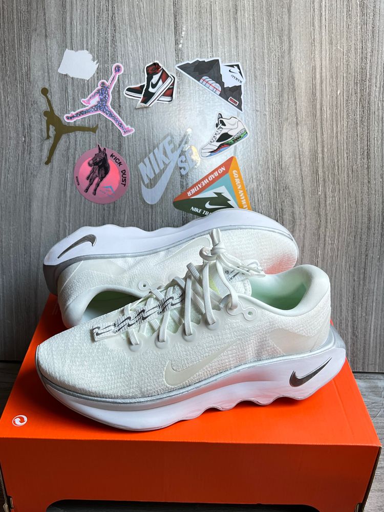 Nike Wmns Nike Motiva Running Shoes product image
