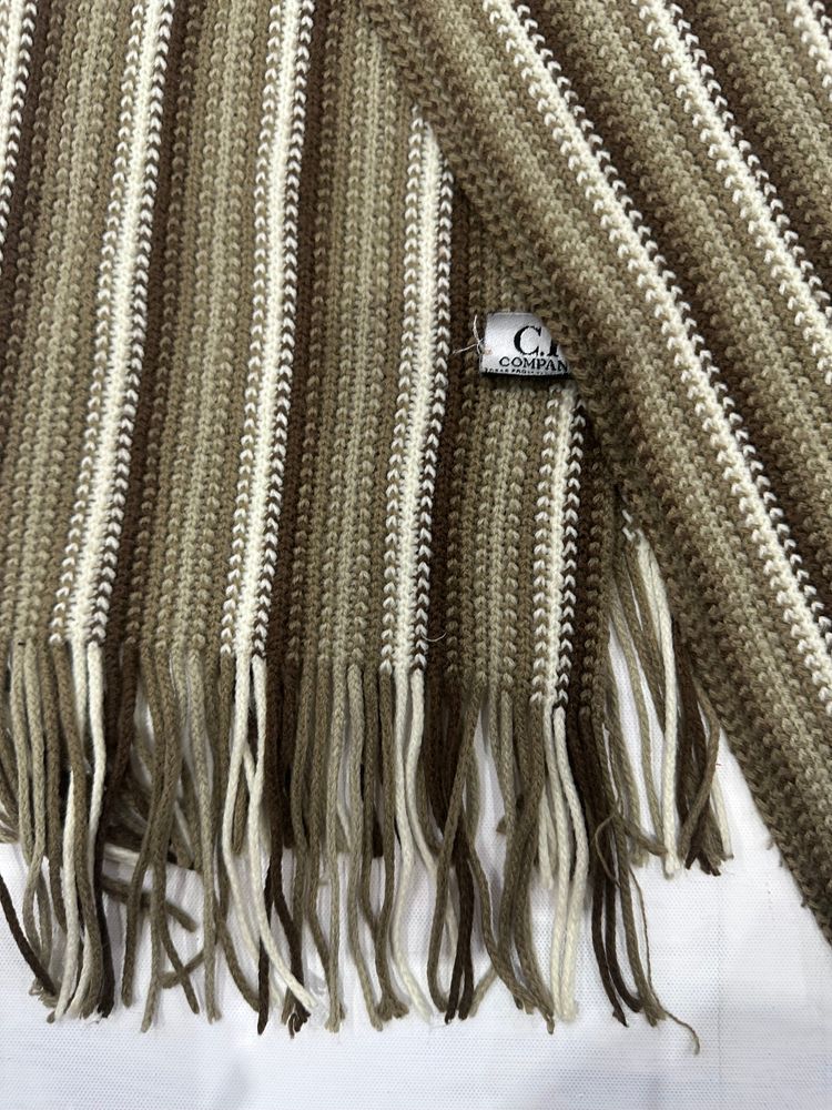 BEST PICKS | brown and white striped knit tassel scarf 3