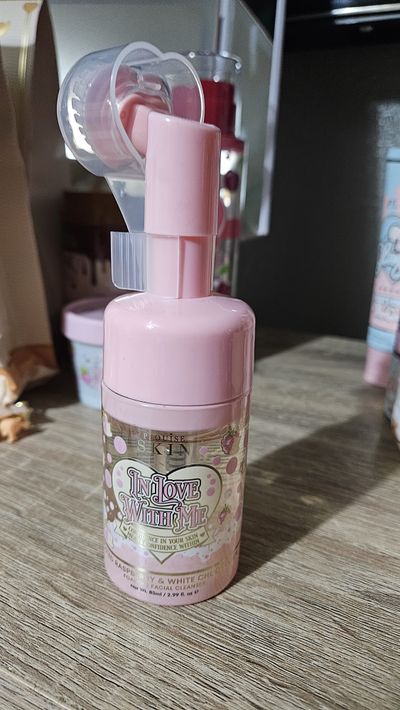 Pink Facial Cleansing Brush With Foam Cleanser