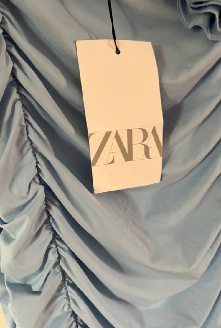 Immagine di Size 10-12 Zara Ruched Light Blue Dress With Flower Detail 3