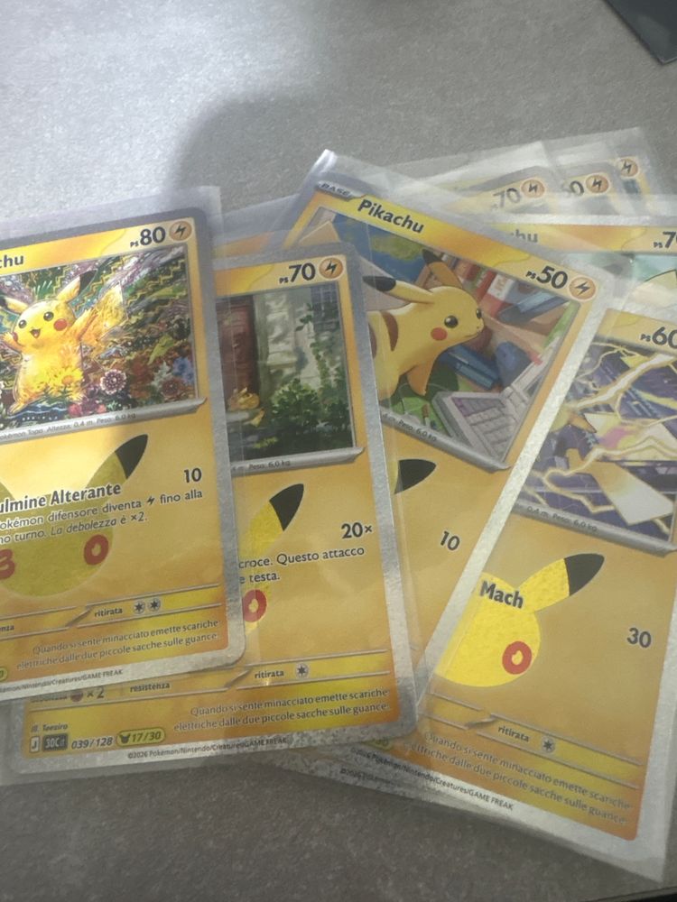 Immagine di Pokémon Pikachu Trading Cards 1