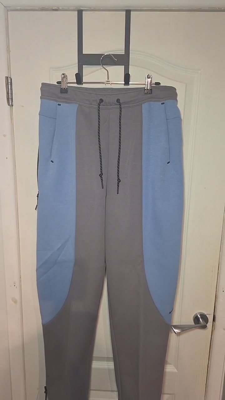 Nike Joggers Tech Fleece  image 1