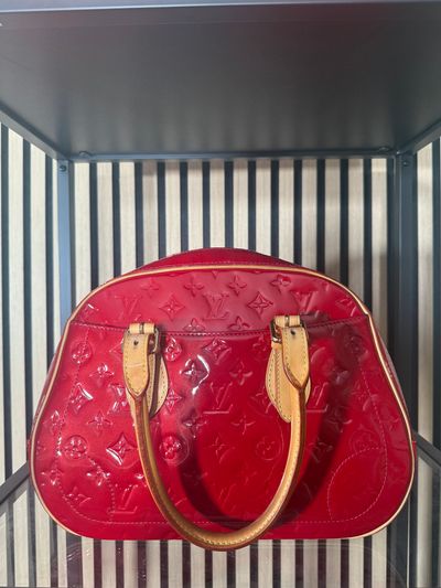 B69 Louis Vuitton Monogram Vernis Handbag Red