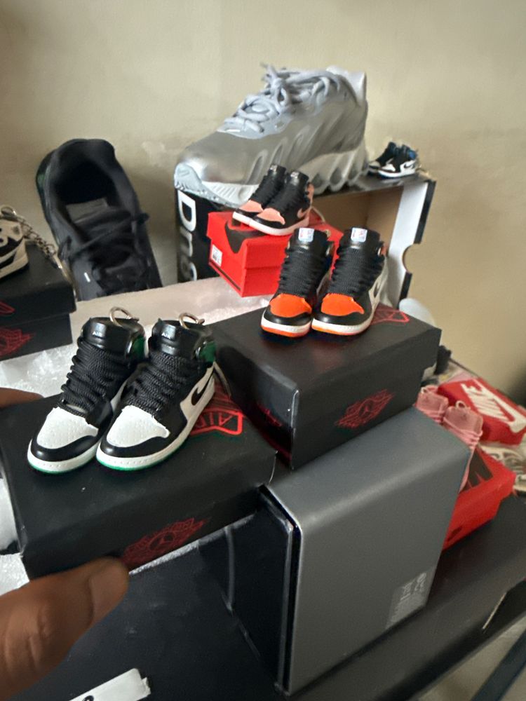 4 x Miniature Sneaker Keychains with boxes 
