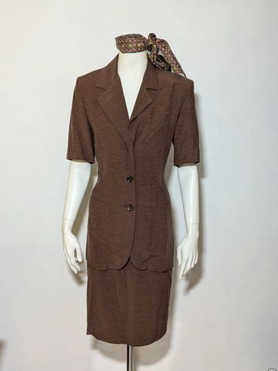 Completo vintage giacca a maniche corte e gonna marrone Bugia Tg. 44 (Cupro/Viscosa/Lino)