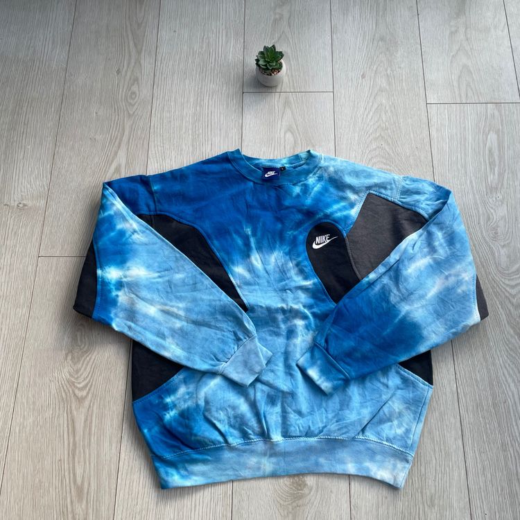 Nike Nike Blue Tie-Dye Sweatshirt product image