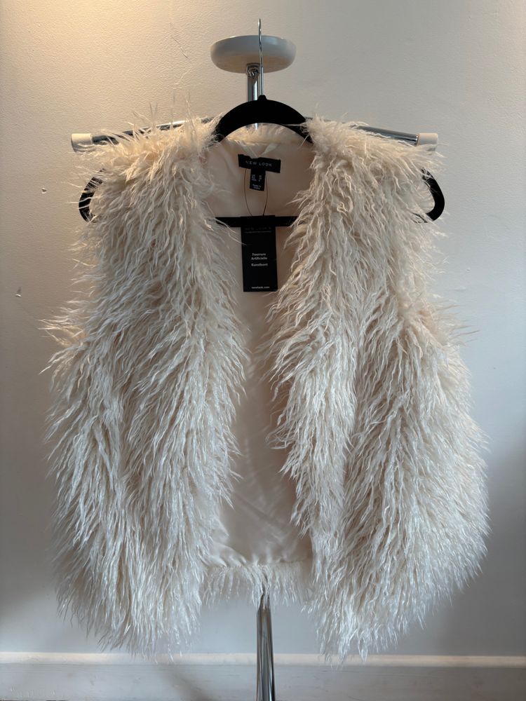 New Look - Faux Fur Vest image 1
