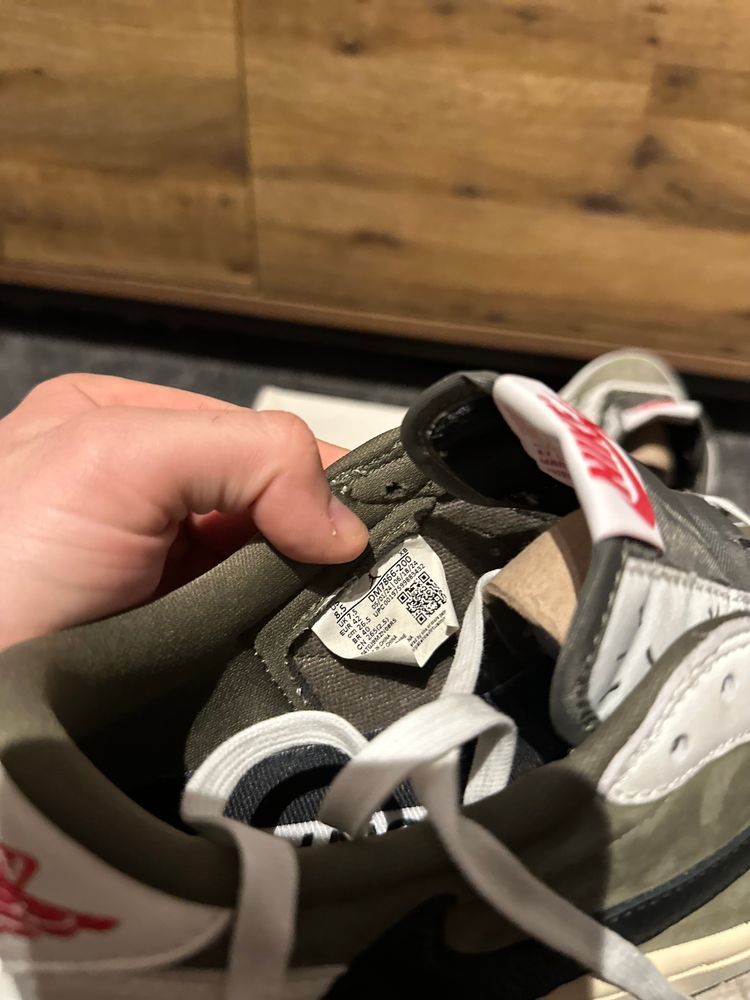 Nike Air Jordan 1 Travis Scott “Medium Olive” U.K. 7.5 image 8