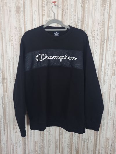 Champion Black Sweatshirt