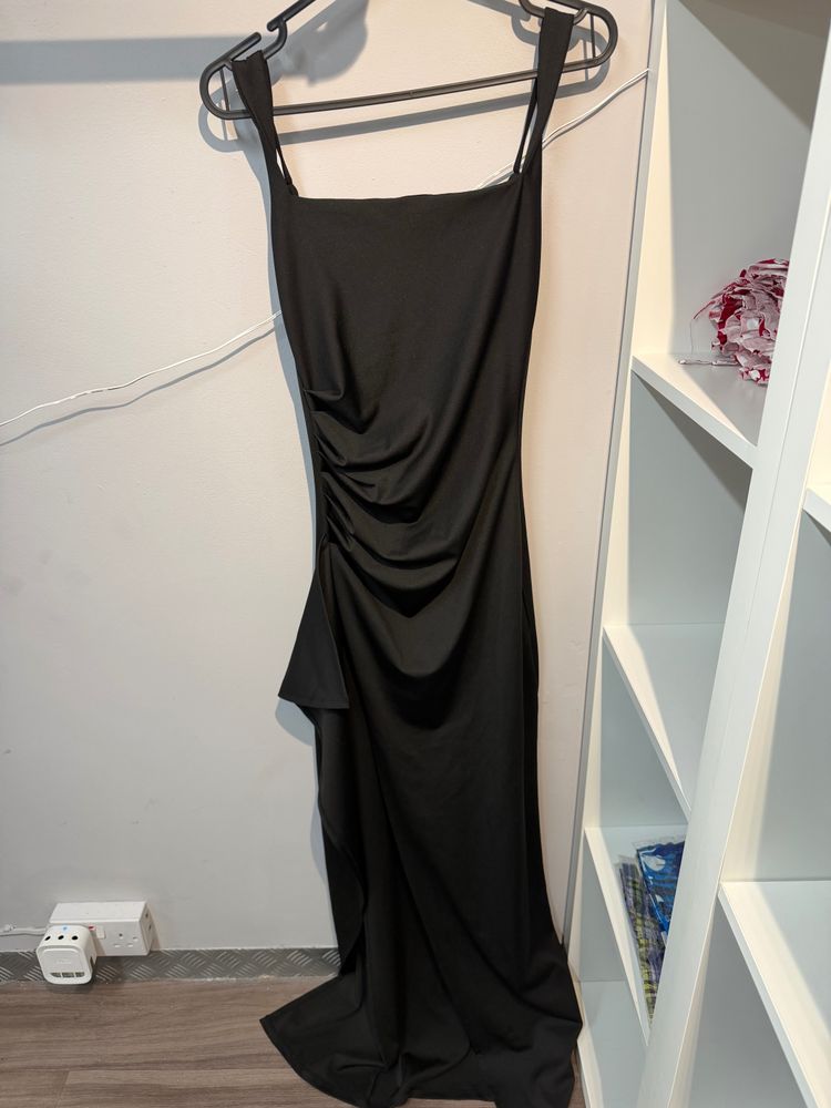 Black Sleeveless Dress - Viral and trending 2