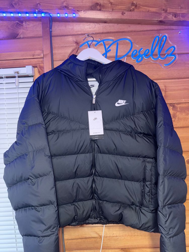 Nike Black Puffer Jacket Large