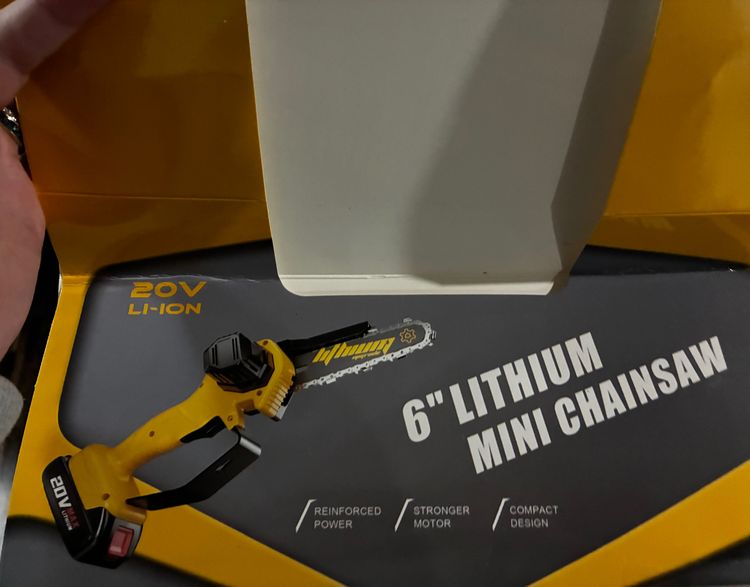 Other 6 Inch Lithium Mini Chainsaw product image