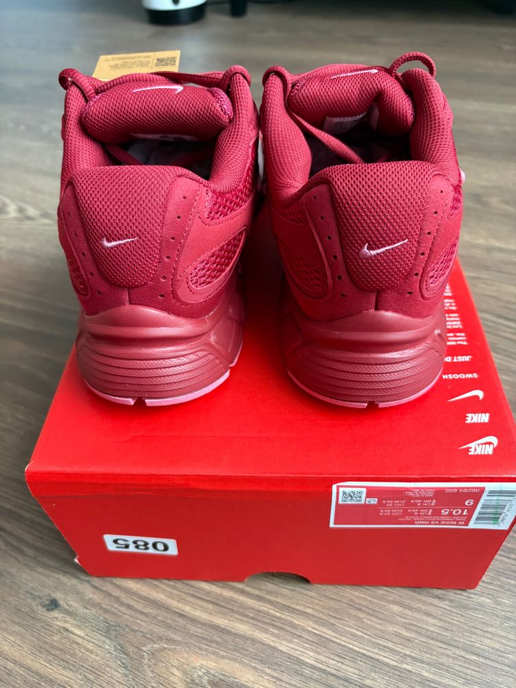 Nike Red Running Shoes image 3