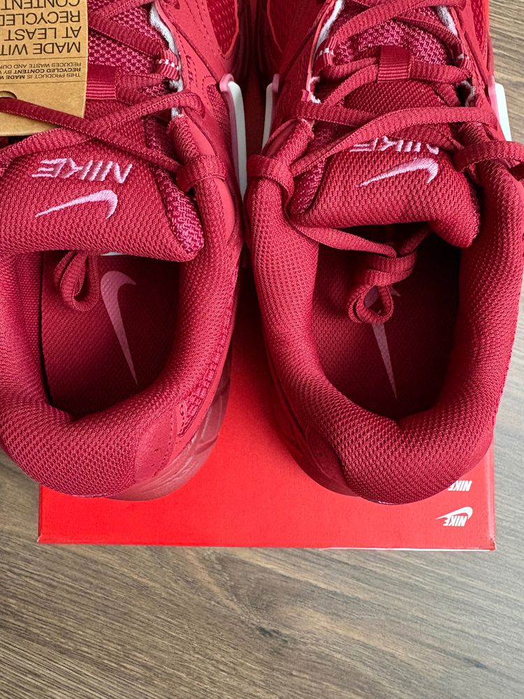 Nike Red Running Shoes image 4