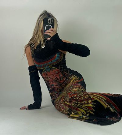 Long Sleeveless Dress With Colorful Abstract Print And Black Arm Warmers