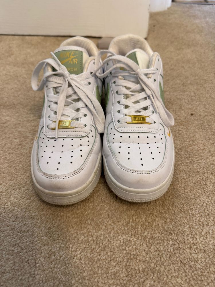 Nike Air Force 1 Sneakers