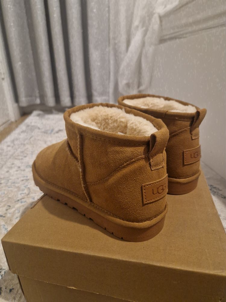 Immagine di Ugg Brown Ankle Boots 6