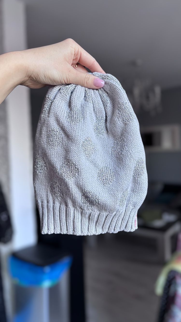 Grey Knitted Beanie Hat obraz 1