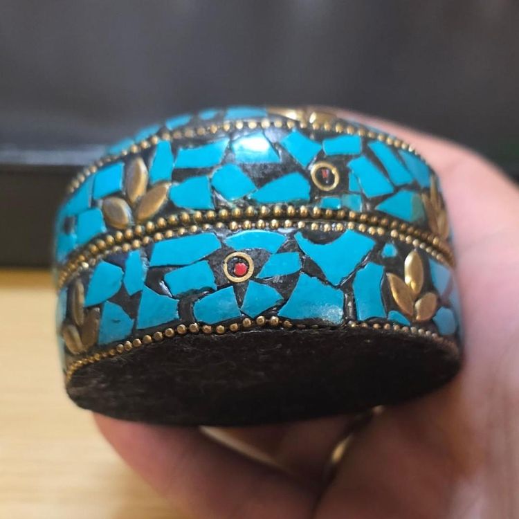 £25, Decorative Round Trinket Box image 2