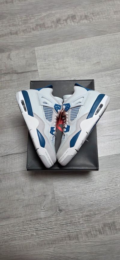 Jordan 4 Military Blue