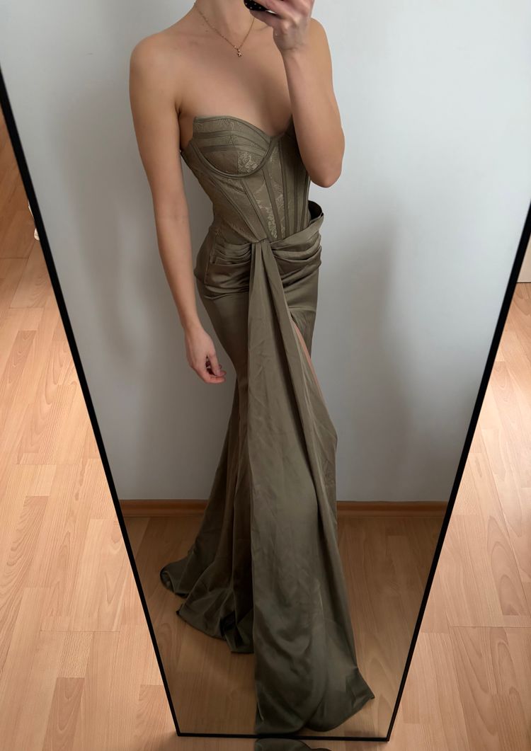 Wieczorowa khaki sukienka maxi wycięcie na nogę gorsetowa rozmiar S