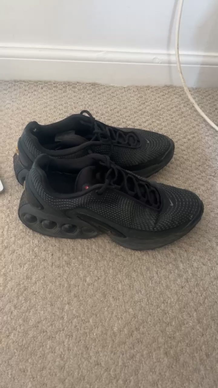 Nike Nike all black Air Max DN product image