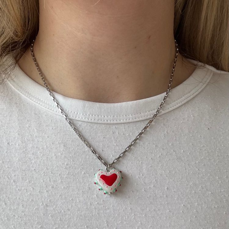 Mauve Heart Pendant Necklace