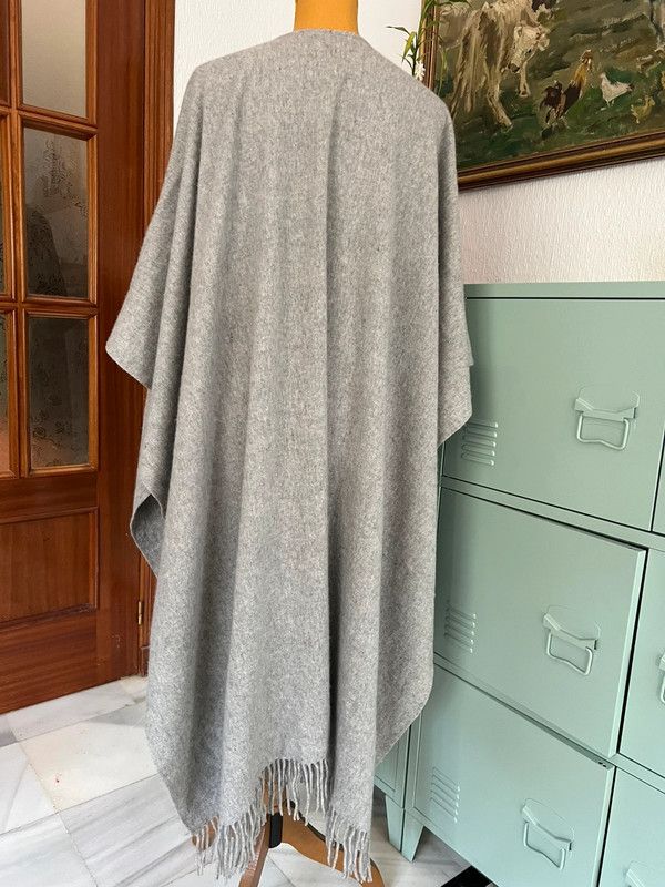 Impresionante poncho COS de lana y cachemira 🐑 imagen 5