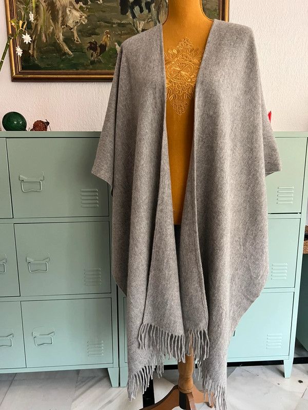 Impresionante poncho COS de lana y cachemira 🐑 imagen 3